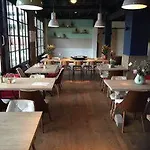 假日公园 Valkenburg 3*